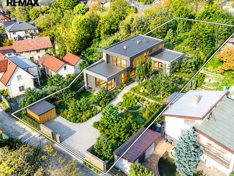 Prodej stavebního pozemku 1976 m², Praha – náhled fotky 2