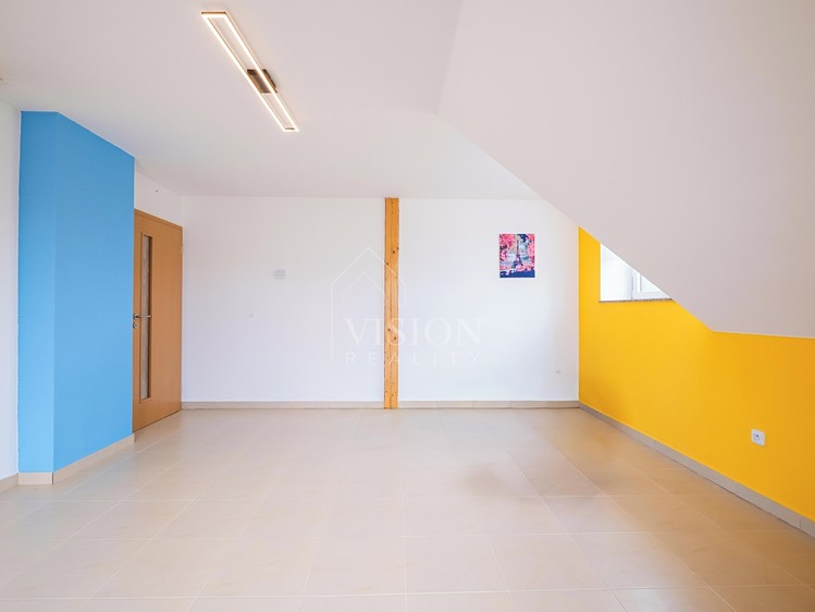 Будинок на продаж, 242 м² (24 з 42)