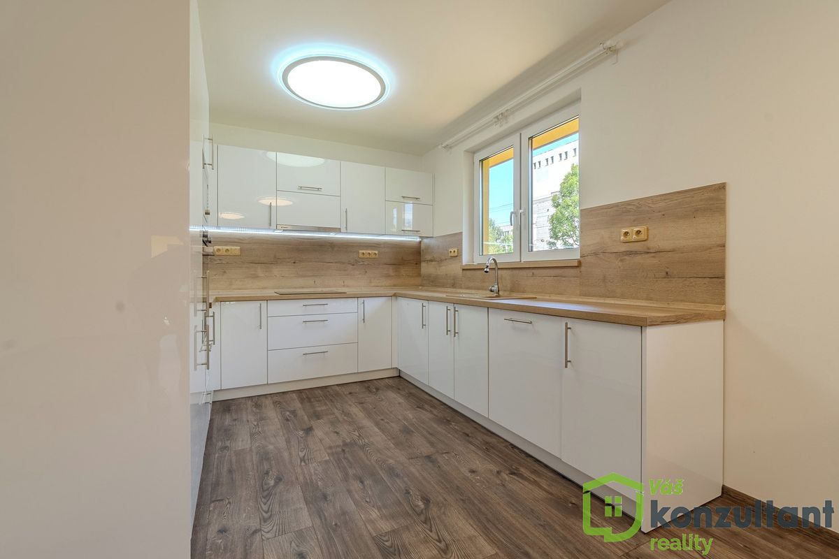 Prodej rodinného domu 85 m², pozemek 381 m² – fotografie 3