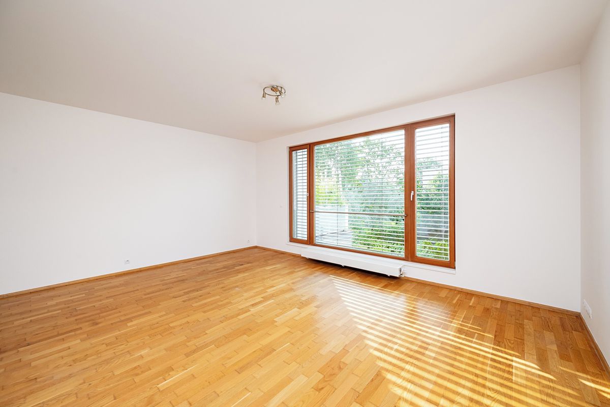 Pronájem bytu 1+kk 40 m² – fotografie 2