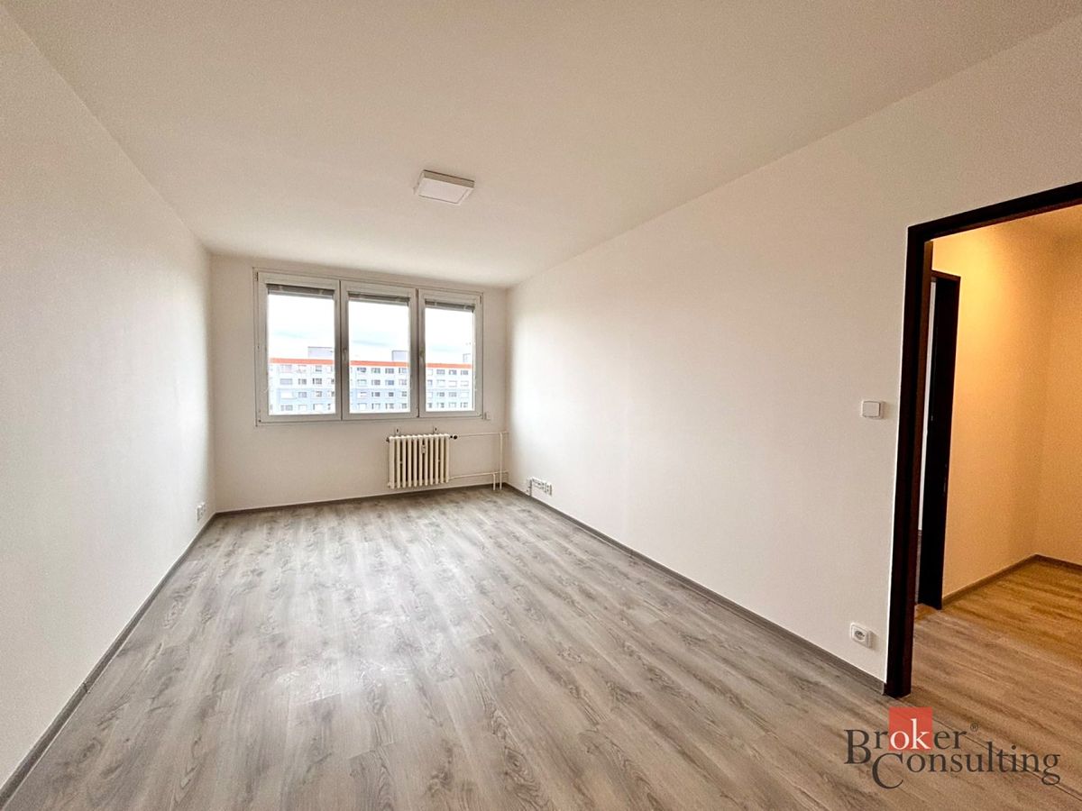 Pronájem bytu 2+kk 54 m² – fotografie 3