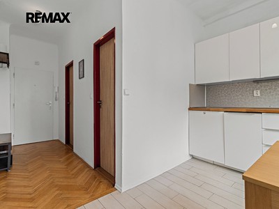 Wohnung 1+1 zum Kauf, 45 m² (2 von 17)