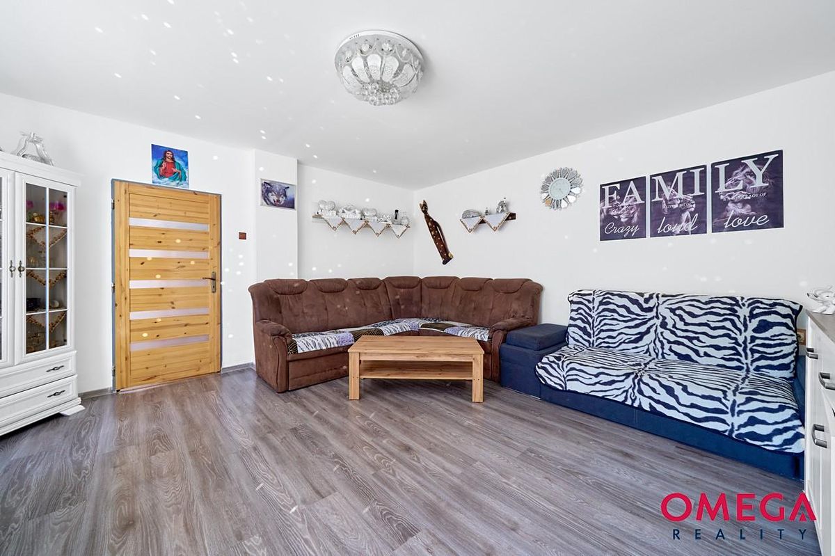Prodej rodinného domu 130 m², pozemek 256 m² – fotografie 2