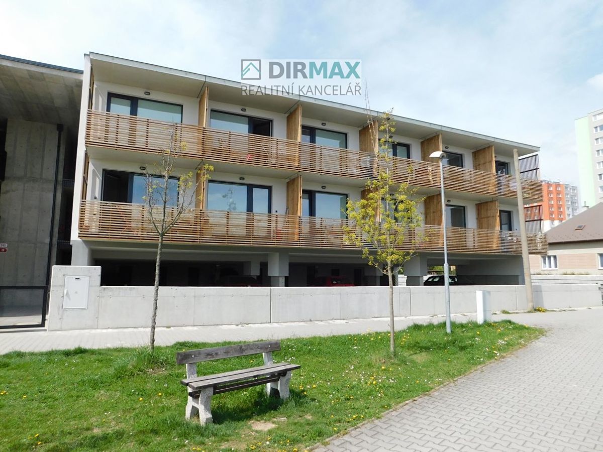 Pronájem bytu 1+kk 32 m²
