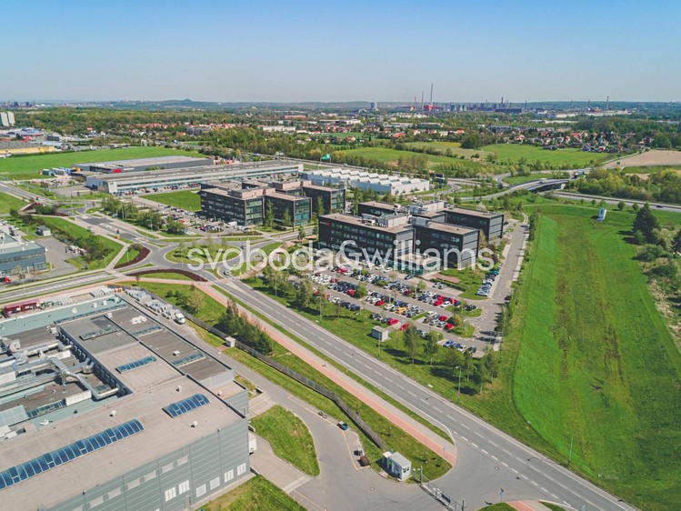 Комерційне приміщення в оренду, 1 747 м² (11 з 26)