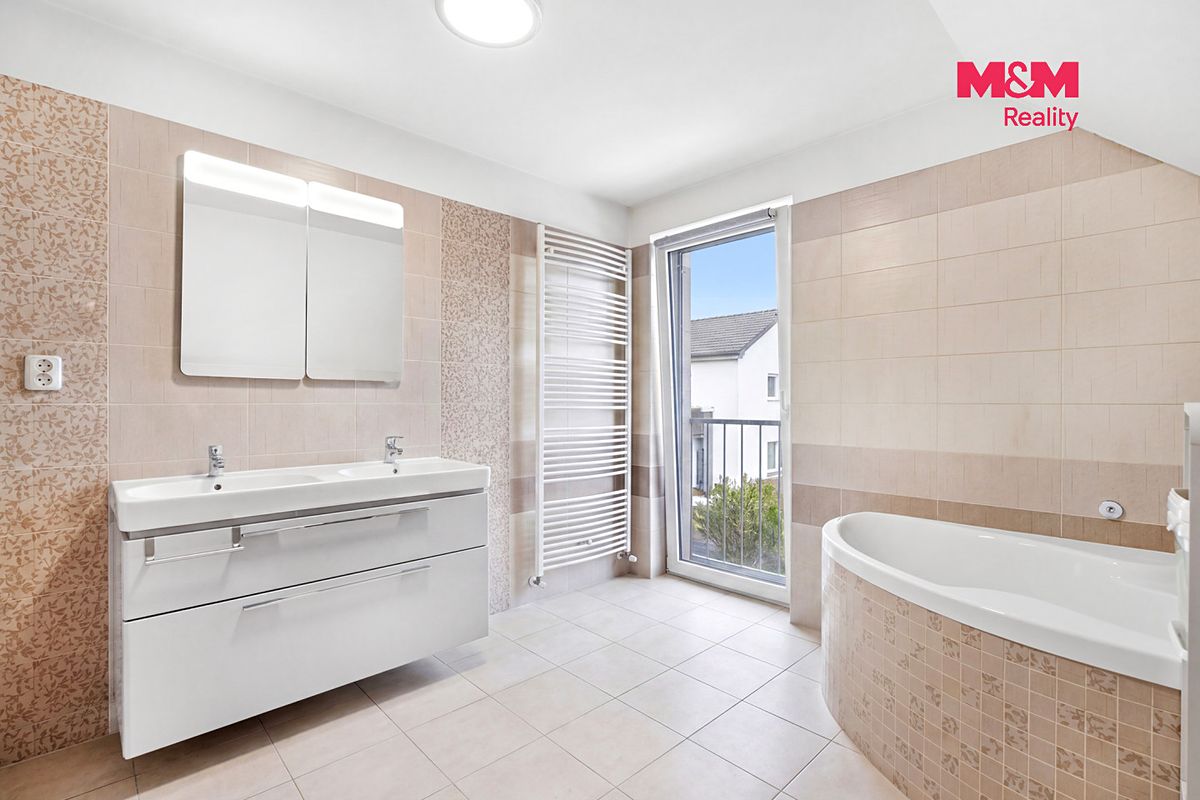 Prodej rodinného domu 124 m², pozemek 341 m² – fotografie 4