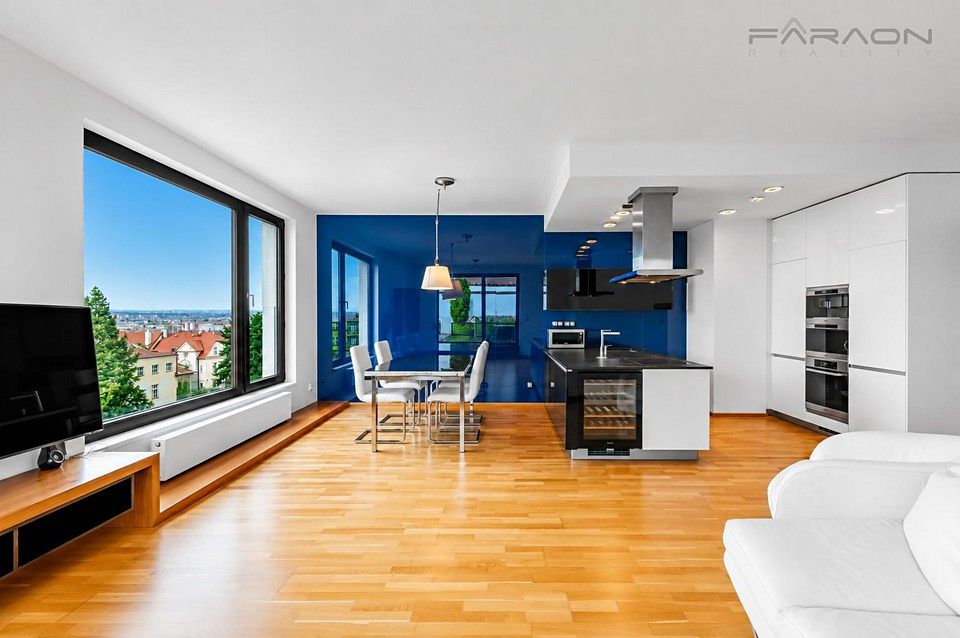 Pronájem bytu 3+kk 146 m²