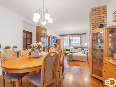 Prodej domu, 210 m² (3 z 28)
