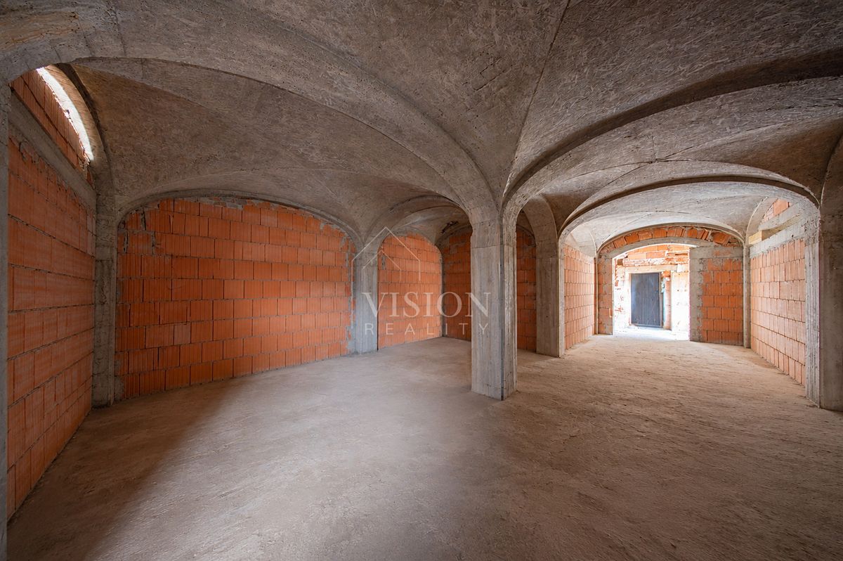 Prodej rodinného domu 250 m², pozemek 26203 m² – fotografie 5