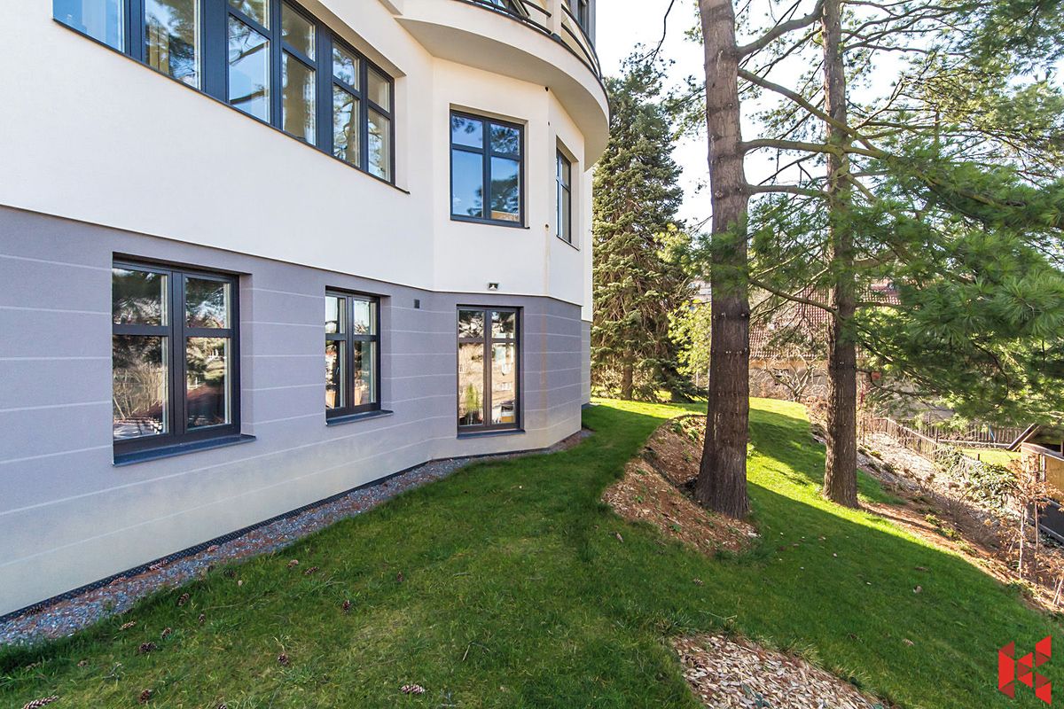 Pronájem bytu 2+kk 46 m² – fotografie 3