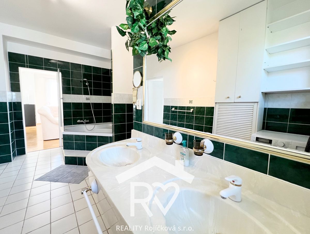 Pronájem bytu 4+1 111 m² – fotografie 4