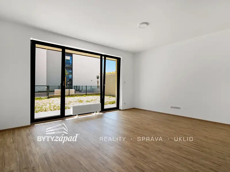 Pronájem bytu 2+kk 59 m², Plzeň – náhled fotky 1