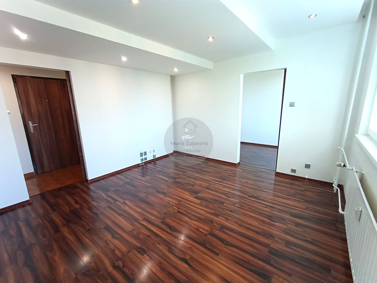 Pronájem bytu 2+1 45 m² – fotografie 5