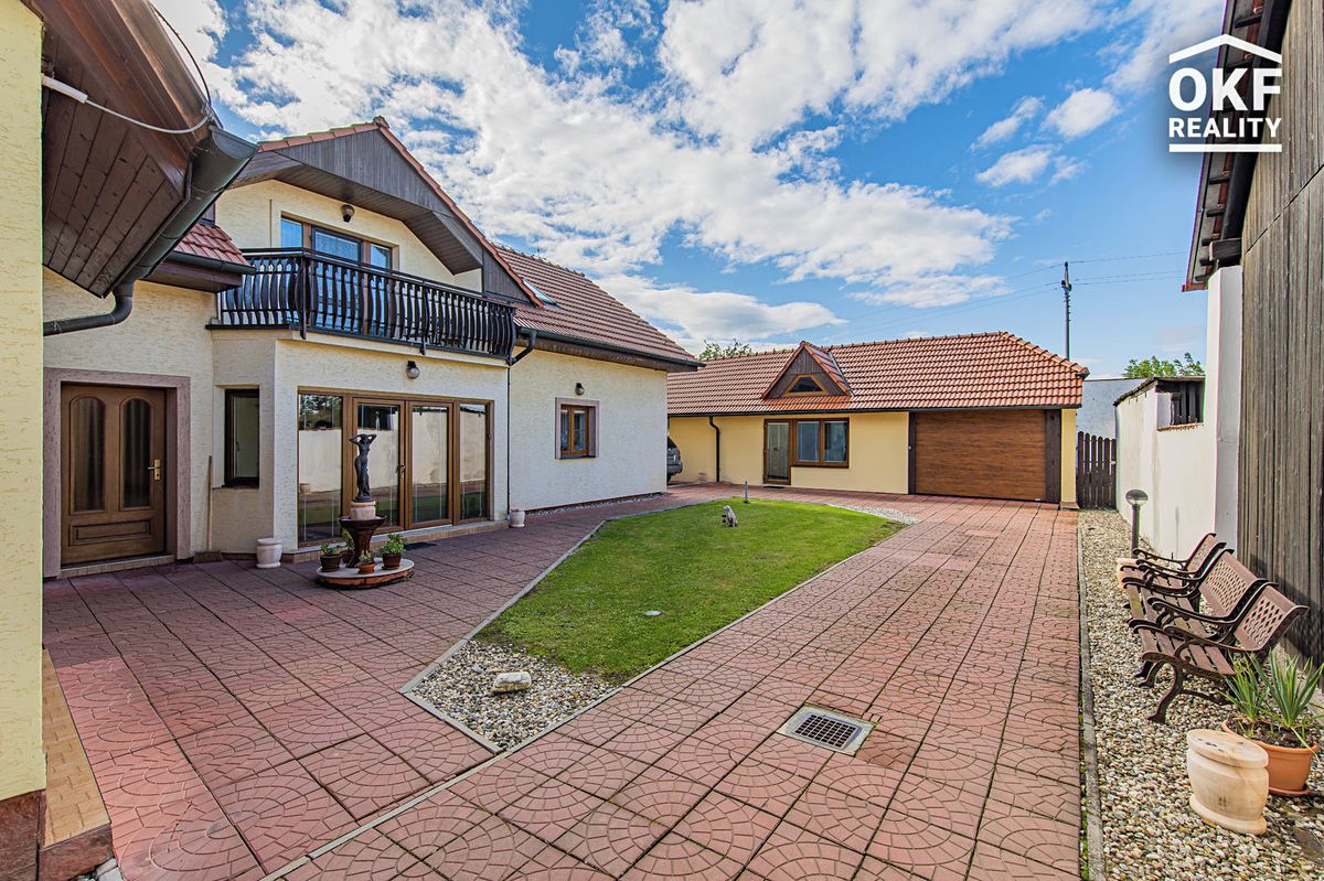 Prodej rodinného domu 358 m², pozemek 2875 m² – fotografie 3