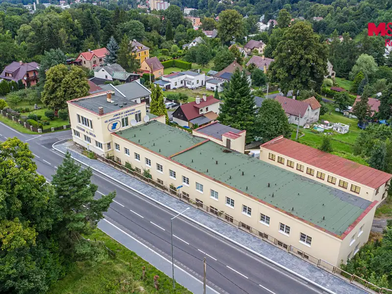 Prodej výrobní haly, prostoru 2651 m², Kamenický Šenov – náhled fotky 3