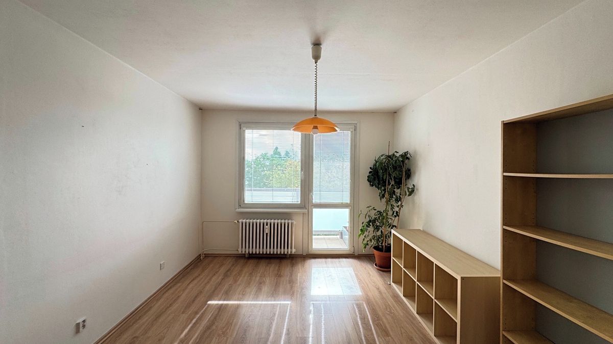 Pronájem bytu 2+1 62 m² – fotografie 3