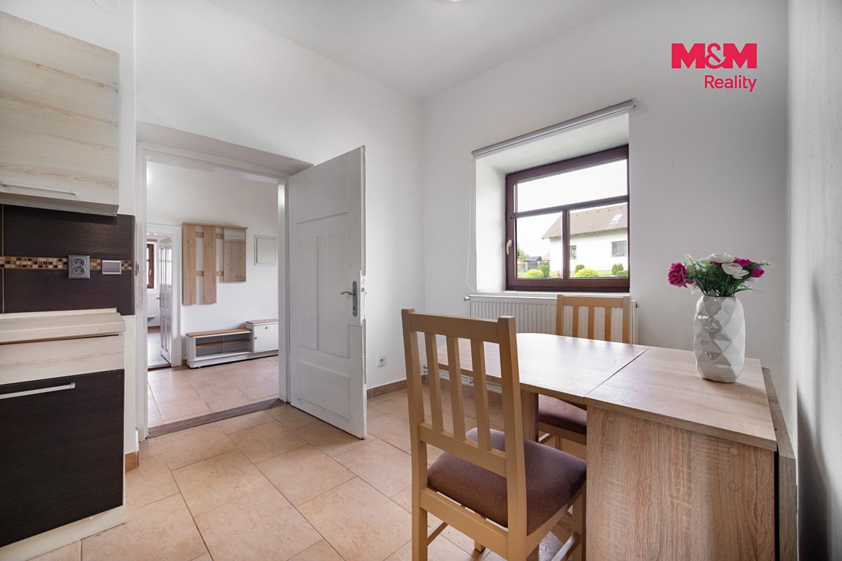 Prodej rodinného domu 85 m², pozemek 914 m² – fotografie 5