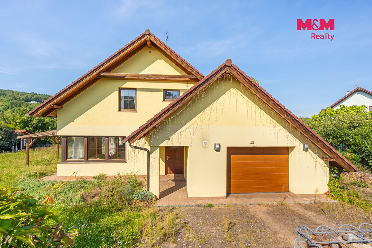 Prodej rodinného domu 240 m², pozemek 1302 m² – fotografie 5