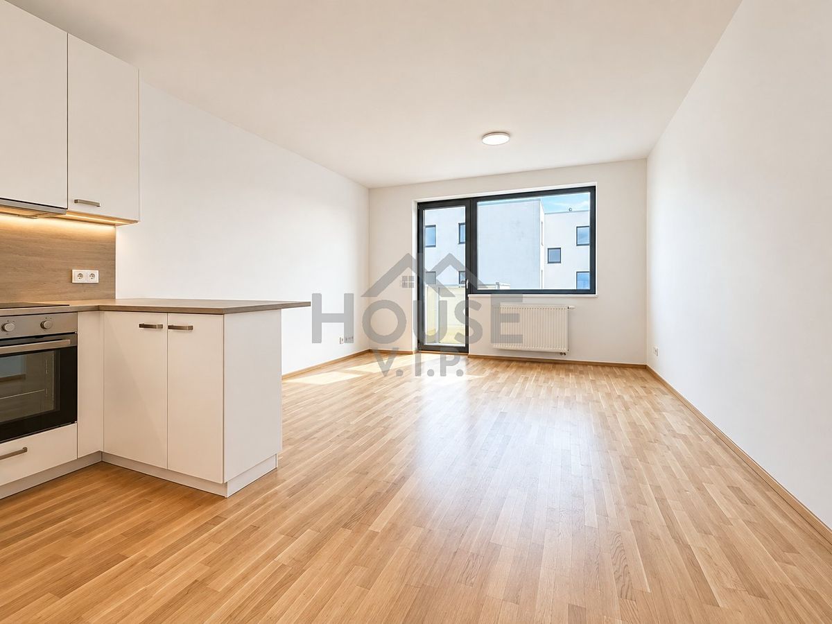Pronájem bytu 1+kk 35 m² – fotografie 2