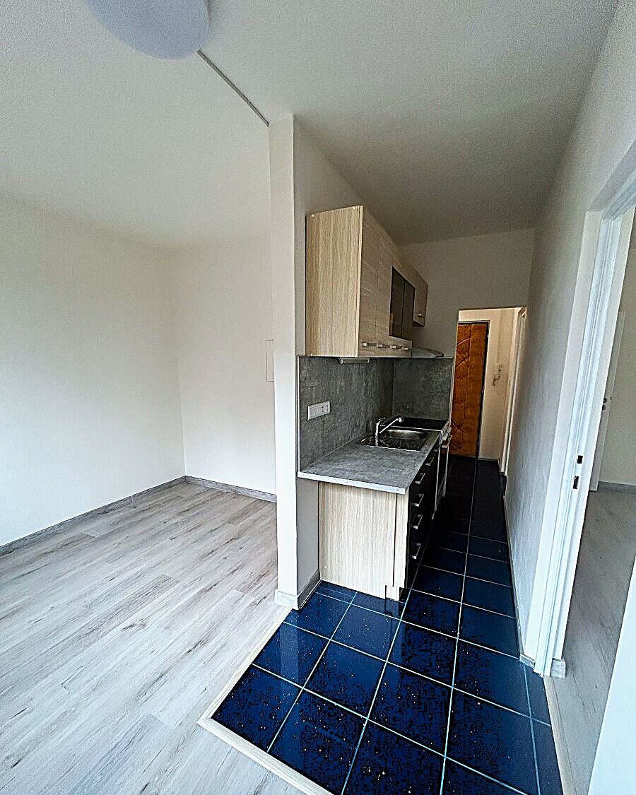 Pronájem bytu 2+kk 40 m² – fotografie 4
