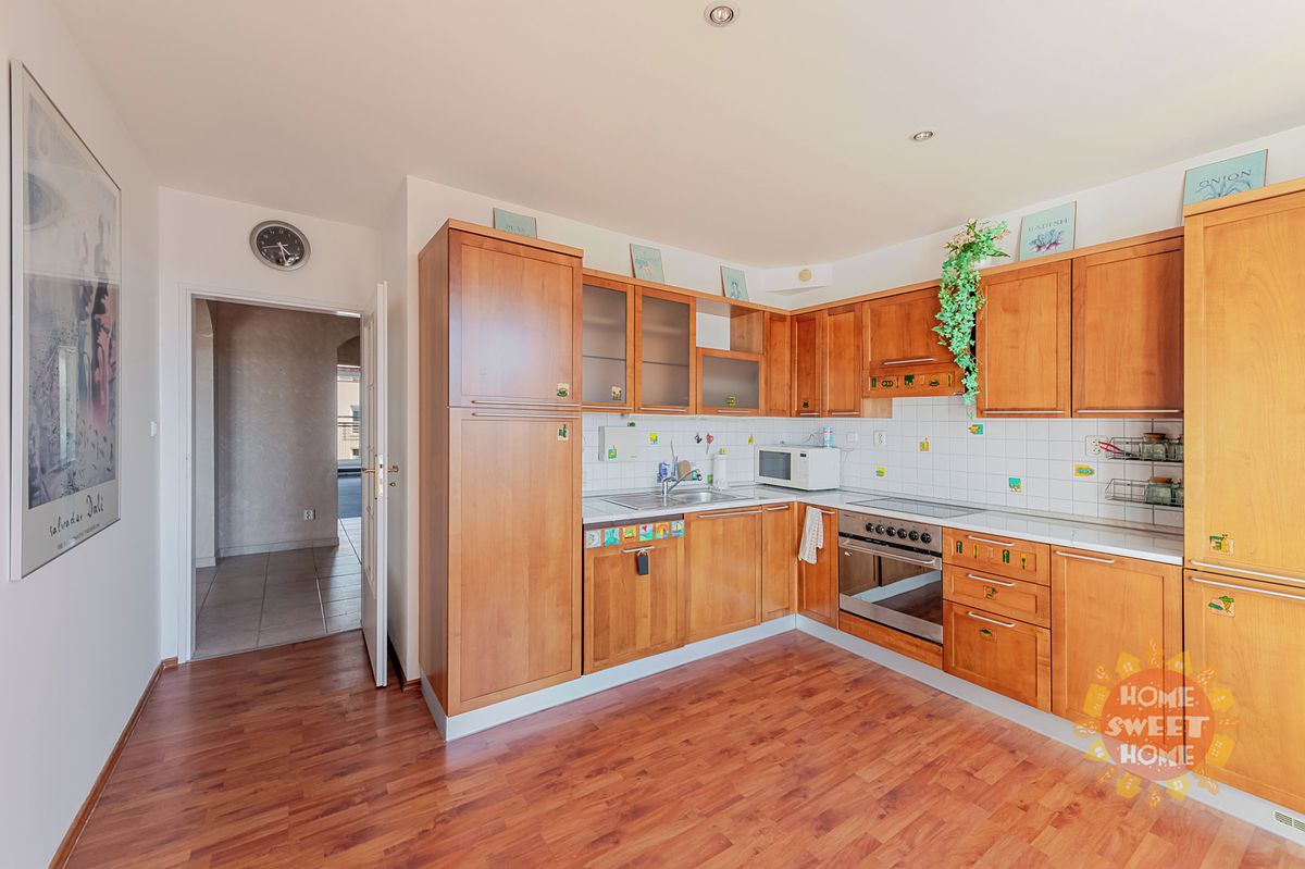 Pronájem bytu 4+1 130 m² – fotografie 2