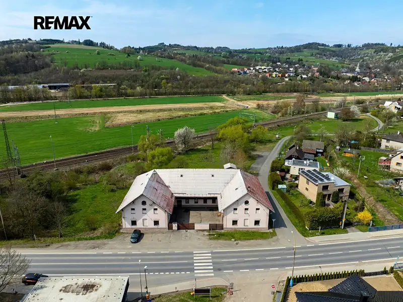 Prodej obchodního prostoru 1080 m², Jablůnka – náhled fotky 2