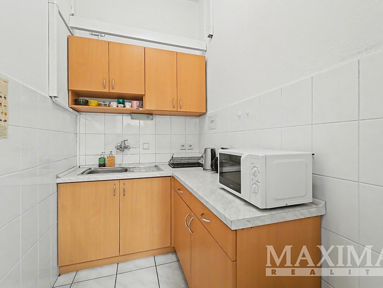 Комерційне приміщення на продаж, 2 004 м² (6 з 30)