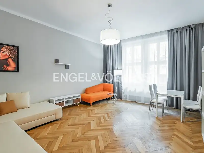 Pronájem bytu 3+1 104 m², Praha – náhled fotky 1