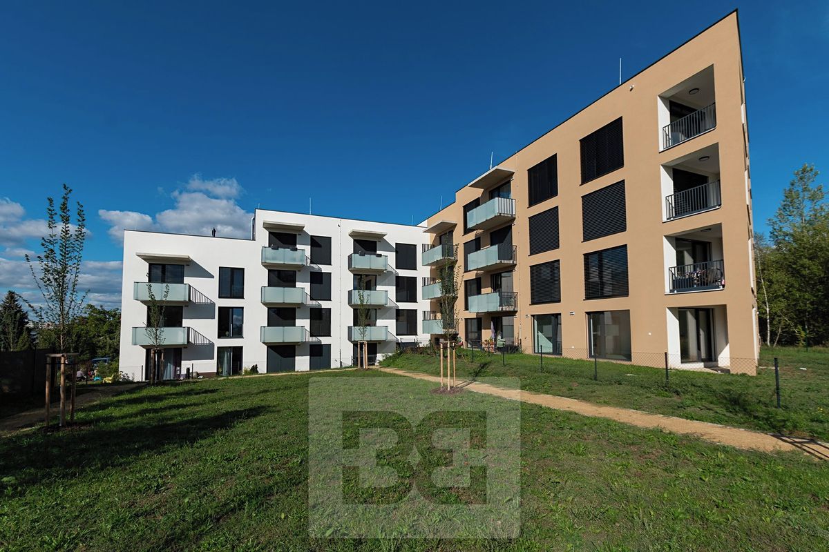 Pronájem bytu 1+kk 37 m²