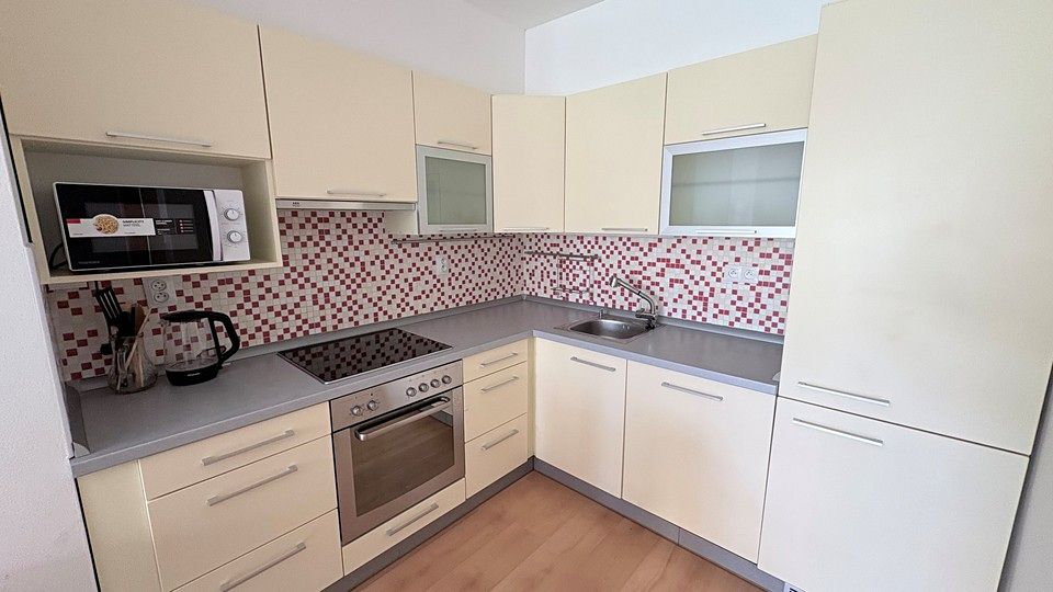 Pronájem bytu 2+kk 50 m² – fotografie 3