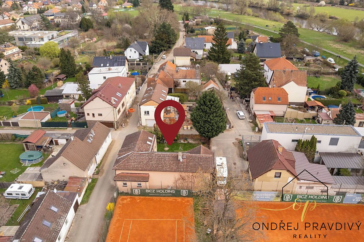 Prodej rodinného domu 265 m², pozemek 428 m² – fotografie 3