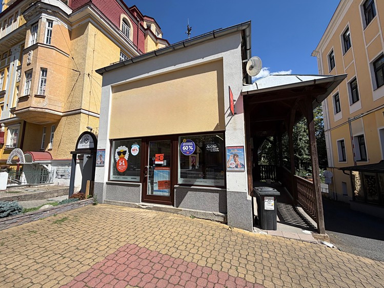 Комерційне приміщення на продаж, 868 м² (20 з 26)