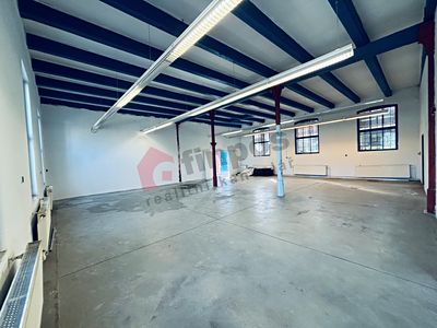 Pronájem skladového prostoru 152 m²