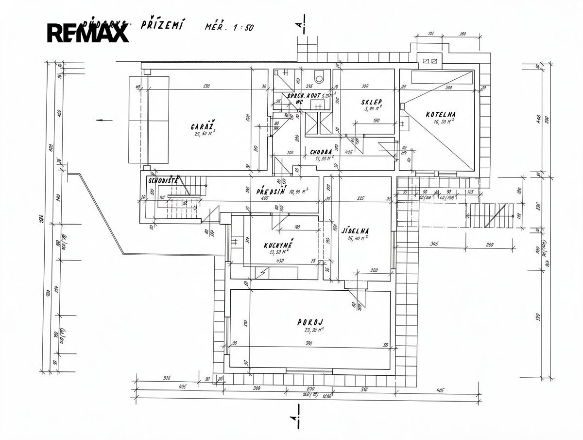 Prodej vícegeneračního domu 280 m², pozemek 615 m² – fotografie 2