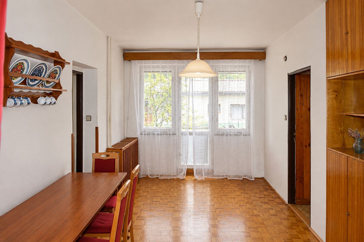 Prodej rodinného domu 200 m², pozemek 128 m² – fotografie 4