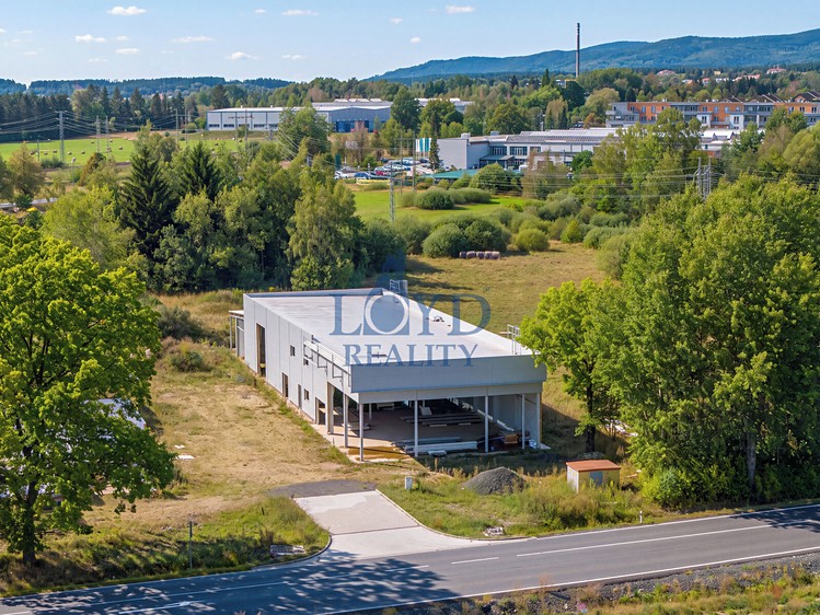 Prodej komerčního prostoru, 1 251 m² (8 z 24)