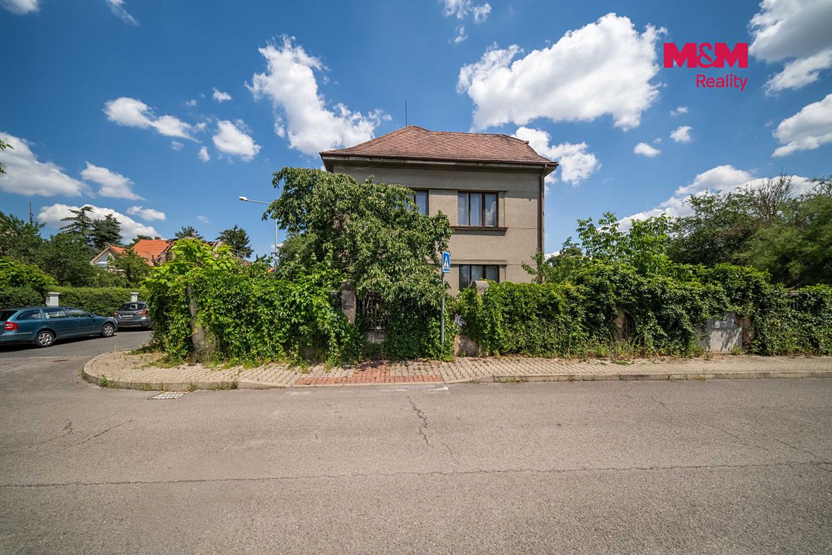 Prodej rodinného domu 160 m², pozemek 673 m² – fotografie 2