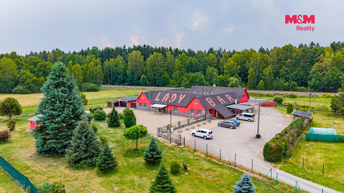Prodej rodinného domu 829 m², pozemek 22298 m² – fotografie 3