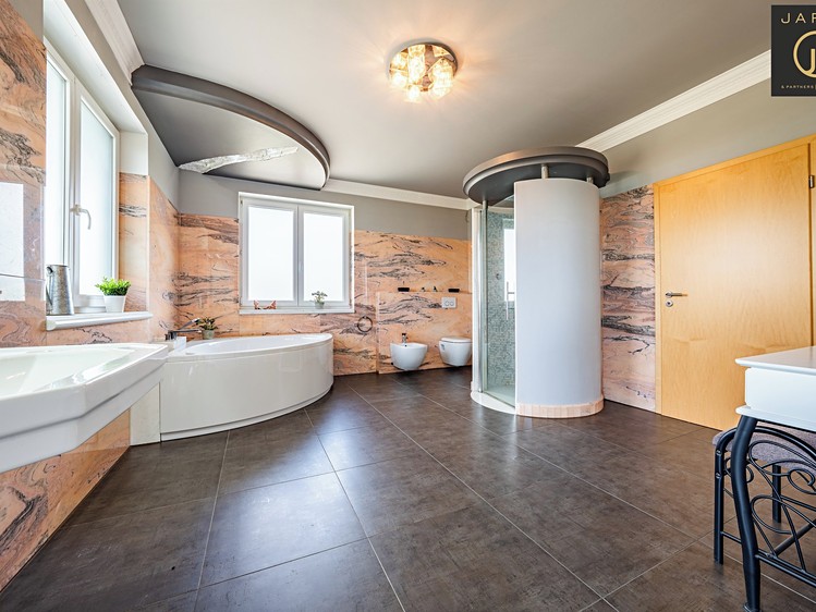 Будинок на продаж, 315 м² (18 з 38)