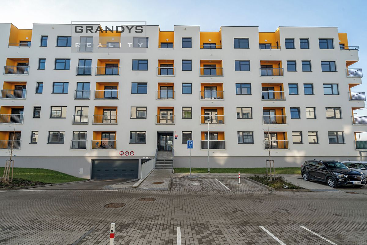 Prodej garážového stání 15 m² – fotografie 2