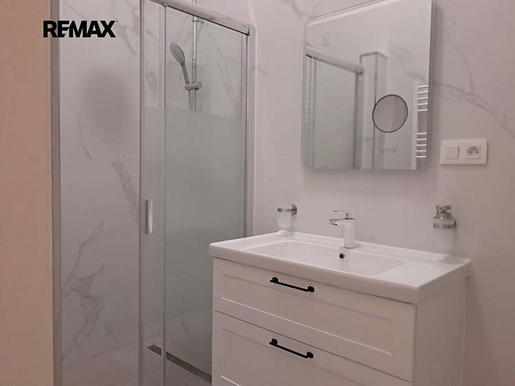 Pronájem bytu 3+kk, 65 m² (15 z 21)