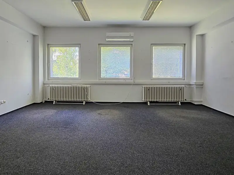 Pronájem kanceláře 36 m², Karviná – náhled fotky 1