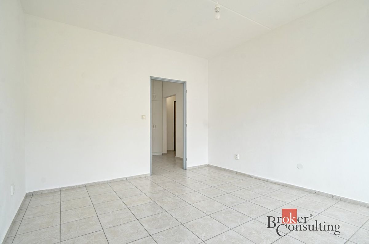 Pronájem bytu 2+kk 42 m² – fotografie 3