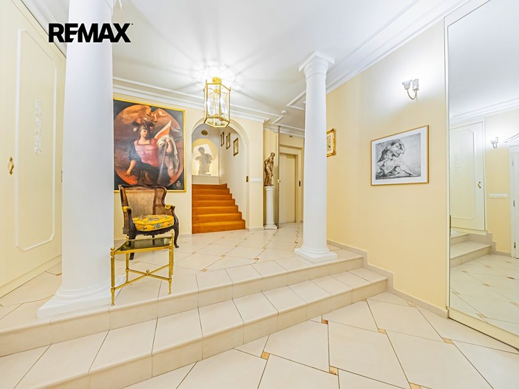 Prodej domu, 333 m² (13 z 48)