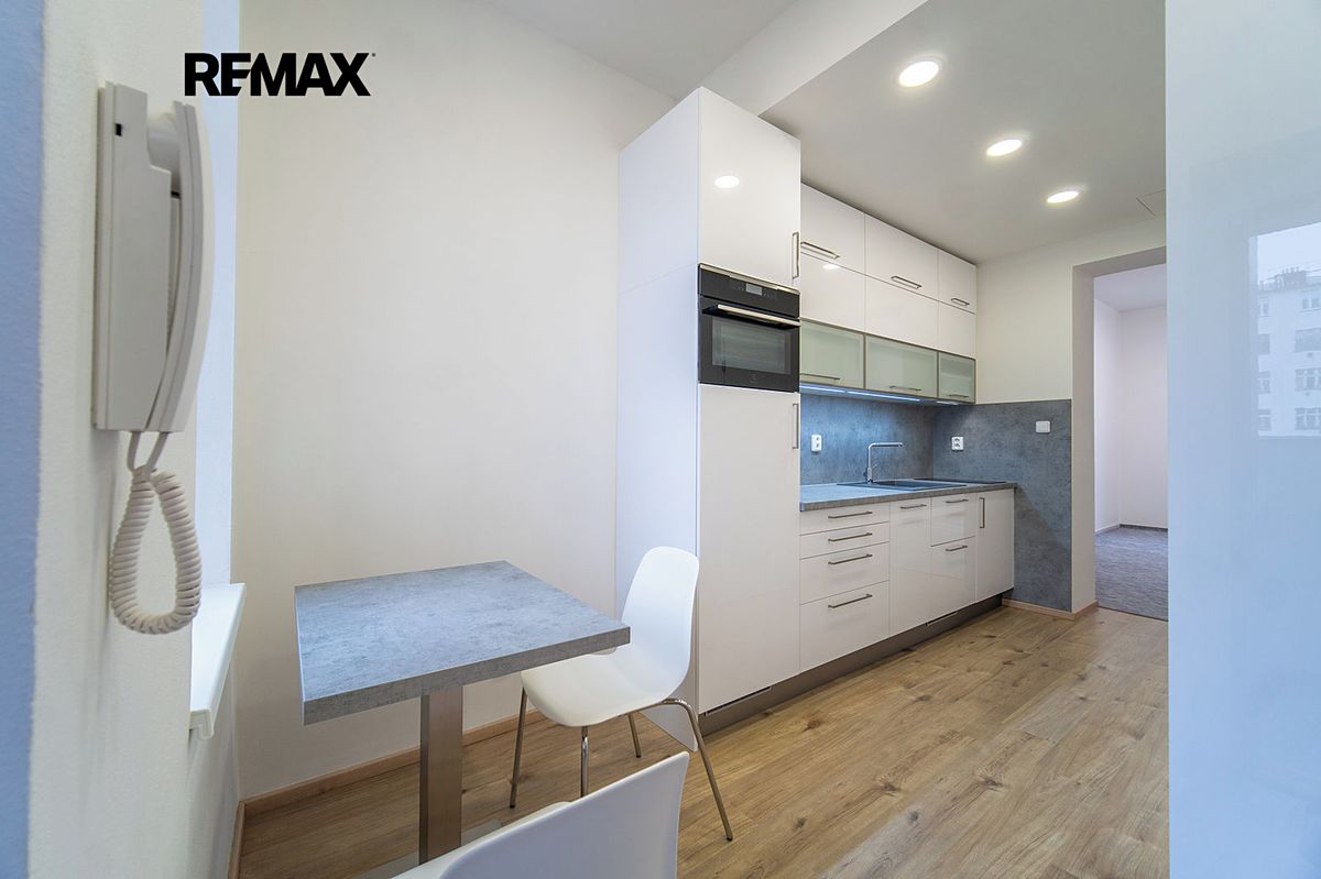Pronájem bytu 1+1 31 m² – fotografie 3