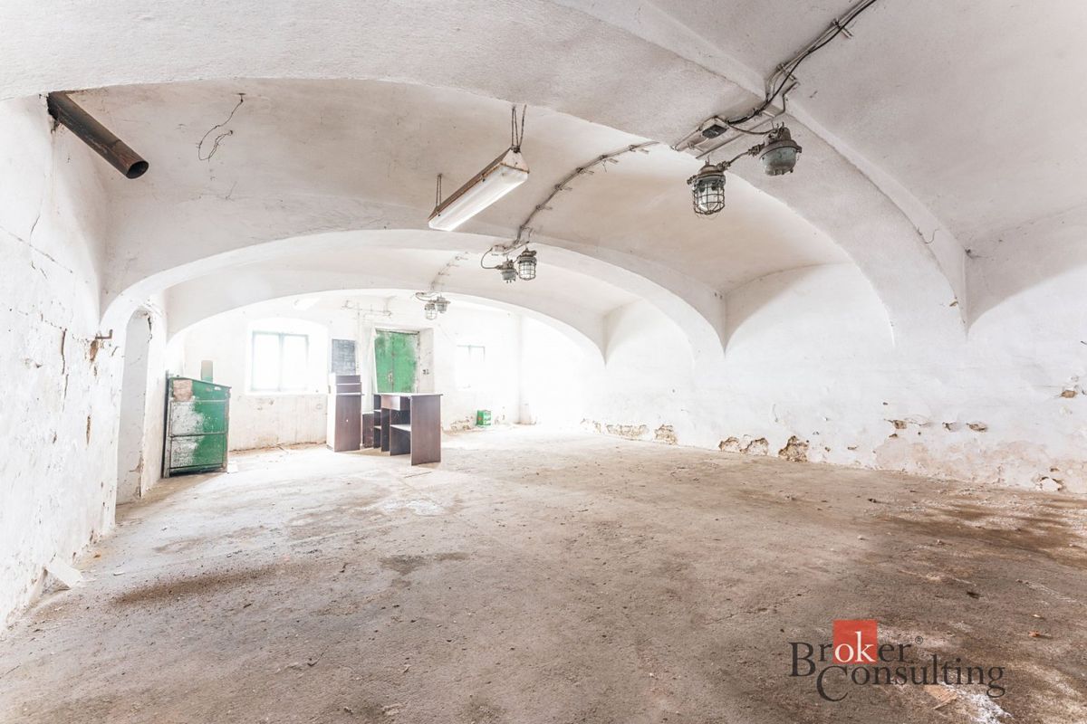 Prodej památky 700 m², pozemek 265 m², Polička – fotka 1 z 3