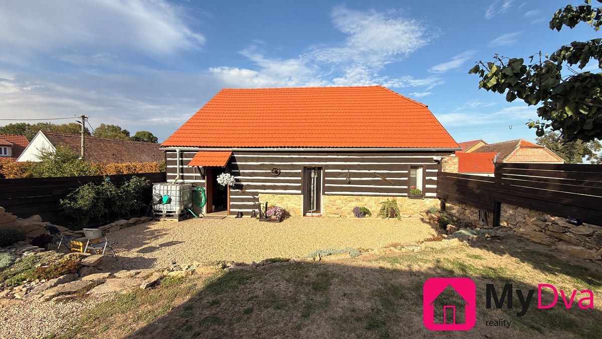 Prodej rodinného domu 110 m², pozemek 373 m² – fotografie 3