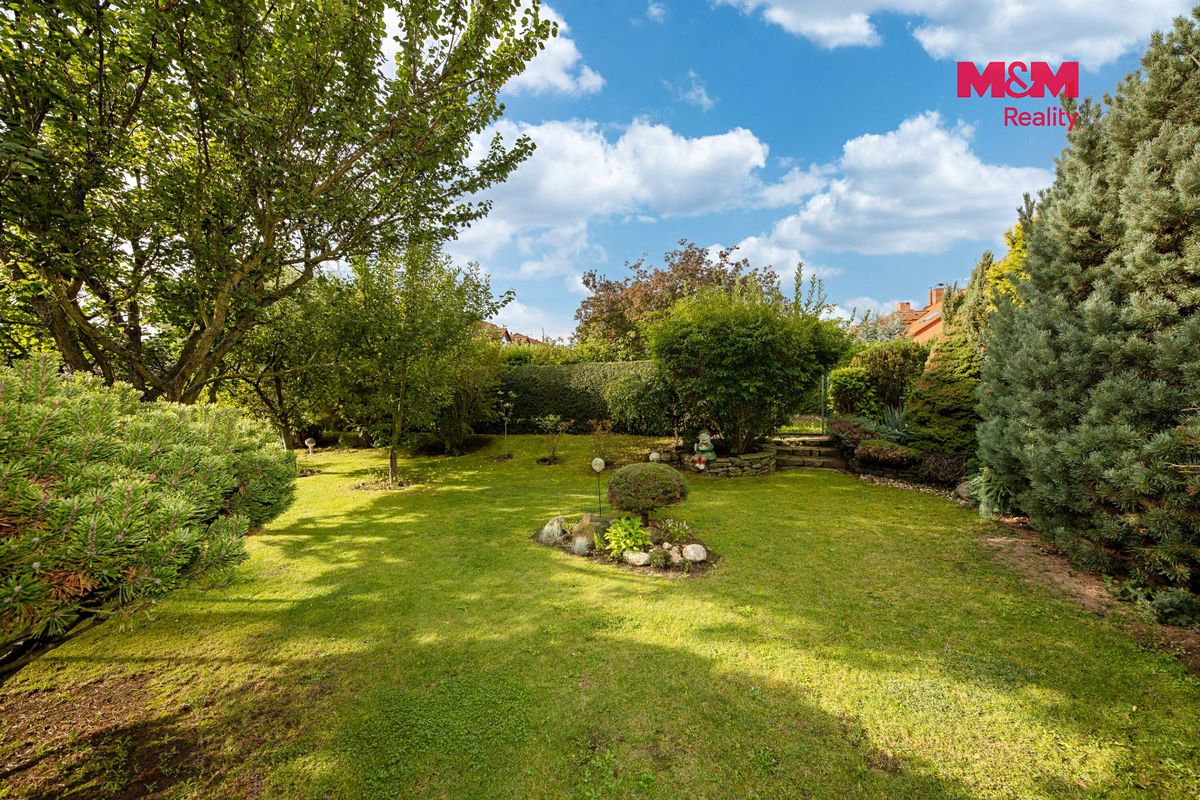 Prodej rodinného domu 179 m², pozemek 384 m² – fotografie 4
