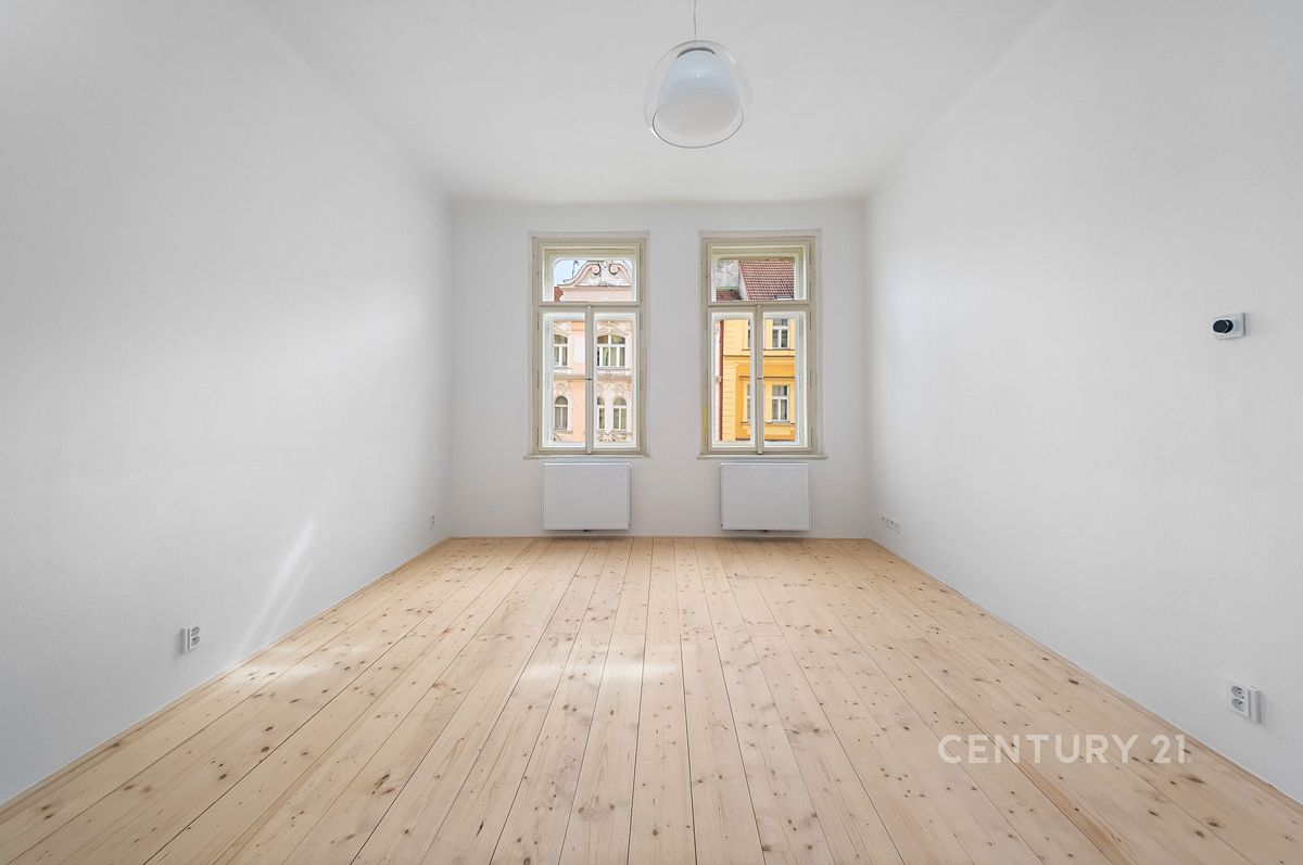 Pronájem bytu 1+kk 31 m² – fotografie 2
