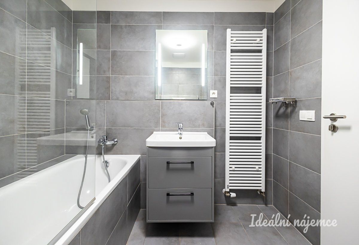 Pronájem bytu 2+kk 50 m² – fotografie 3